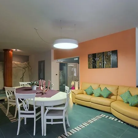 Rosa With Private Pool In Presika Vila Labin (Istria)