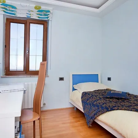 Vila Rosa With Private Pool In Presika *