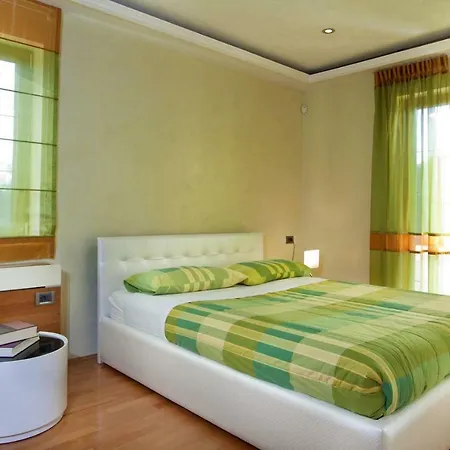 Rosa With Private Pool In Presika * Labin (Istria)