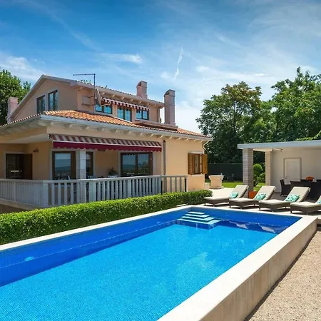 Rosa With Private Pool In Presika Labin (Istria)